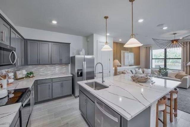 6852 BRAHMAN GRAZE COURT, Wesley Chapel, FL 33545