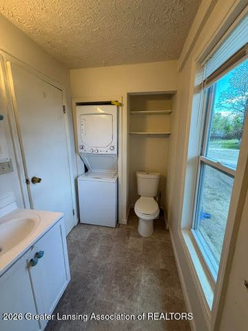 124 School Street, Williamston, MI 48895
