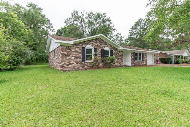 212 Farmhill Drive, Summerville, SC 29483