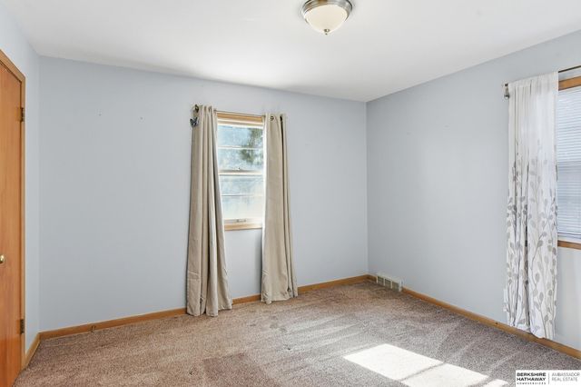 1328 Washington Street, Omaha, NE 68107