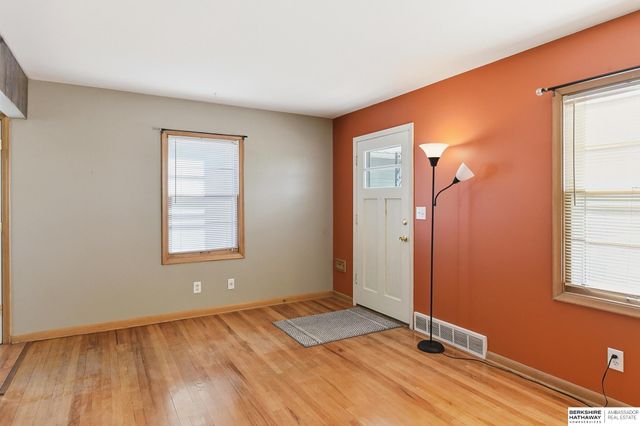 1328 Washington Street, Omaha, NE 68107