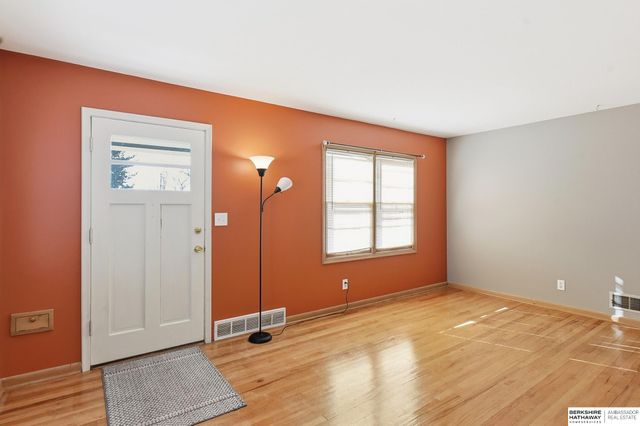 1328 Washington Street, Omaha, NE 68107