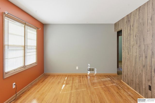 1328 Washington Street, Omaha, NE 68107