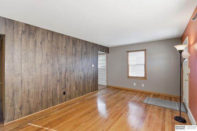 1328 Washington Street, Omaha, NE 68107