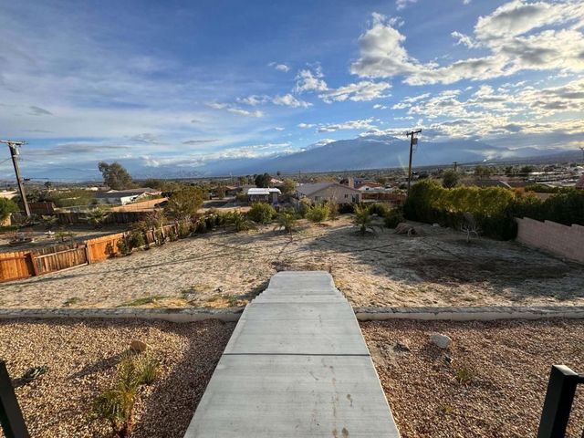 66815 Vista Place, Desert Hot Springs, CA 92240