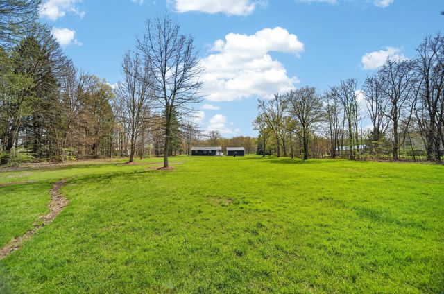 10152 PEACH Street, Girard, PA 16417