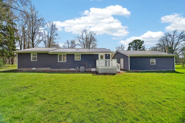 10152 PEACH Street, Girard, PA 16417