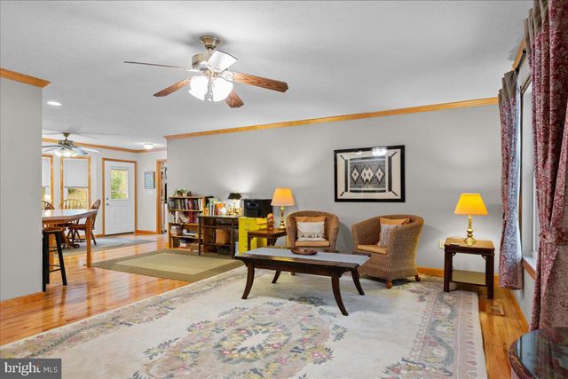 906 CAUTHORN MILL DR, Middletown, VA 22645
