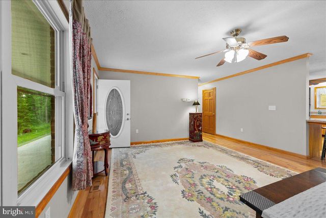 906 CAUTHORN MILL DR, Middletown, VA 22645