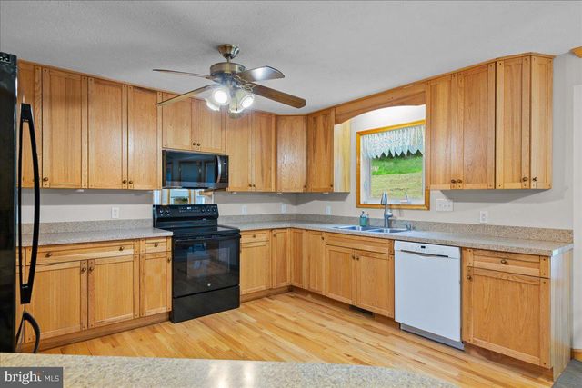 906 CAUTHORN MILL DR, Middletown, VA 22645