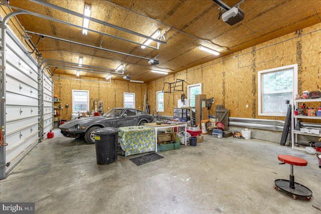 906 CAUTHORN MILL DR, Middletown, VA 22645
