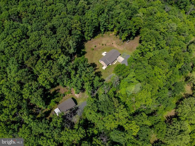 906 CAUTHORN MILL DR, Middletown, VA 22645