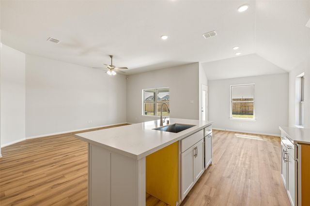 1526 Waterway Reach Drive, Dayton, TX 77535