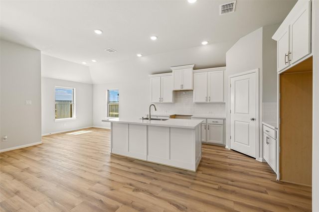 1526 Waterway Reach Drive, Dayton, TX 77535