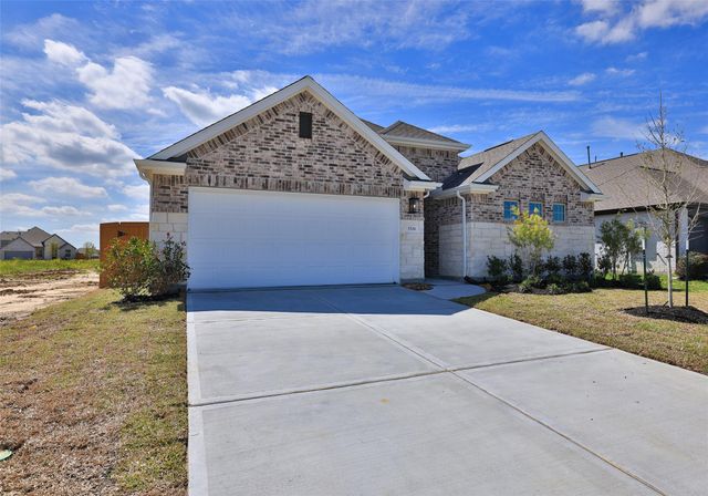 1526 Waterway Reach Drive, Dayton, TX 77535