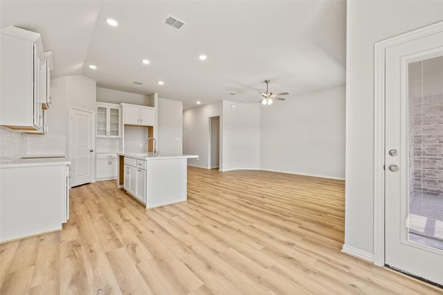 1526 Waterway Reach Drive, Dayton, TX 77535