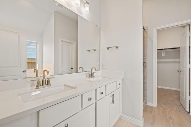 1526 Waterway Reach Drive, Dayton, TX 77535