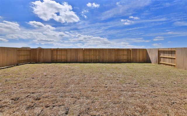 1526 Waterway Reach Drive, Dayton, TX 77535