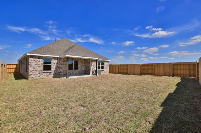 1526 Waterway Reach Drive, Dayton, TX 77535