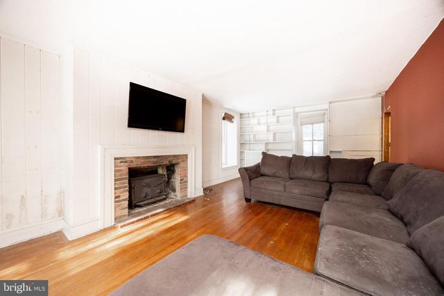 1504 CALN MEETINGHOUSE RD, Downingtown, PA 19335