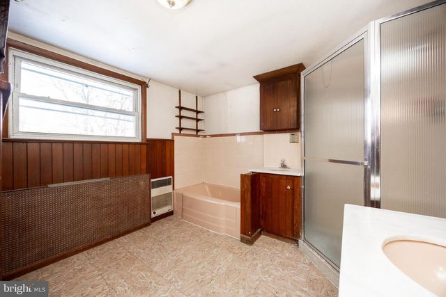 1504 CALN MEETINGHOUSE RD, Downingtown, PA 19335