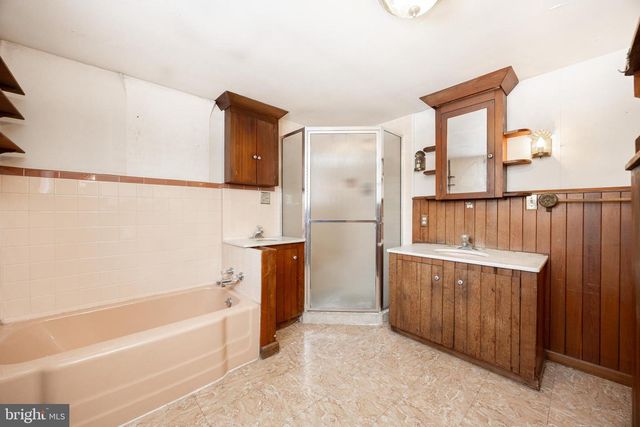 1504 CALN MEETINGHOUSE RD, Downingtown, PA 19335