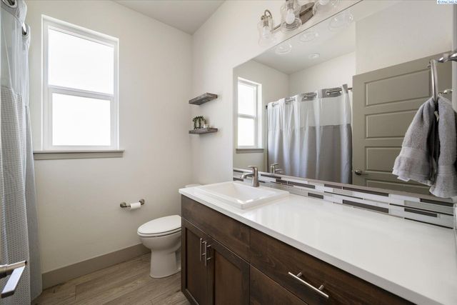 3905 Orchard St, West Richland, WA 99353