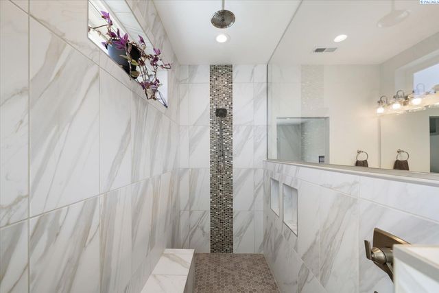 3905 Orchard St, West Richland, WA 99353