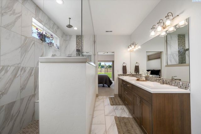 3905 Orchard St, West Richland, WA 99353