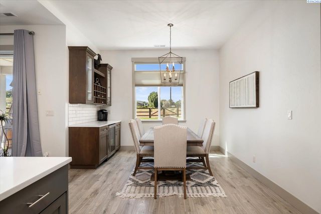 3905 Orchard St, West Richland, WA 99353