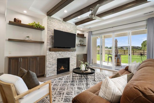 3905 Orchard St, West Richland, WA 99353