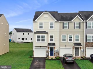 109 ZANDER RD, Inwood, WV 25428