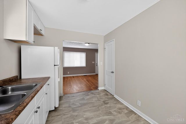1923 Ashbrook Drive, Cincinnati, OH 45238