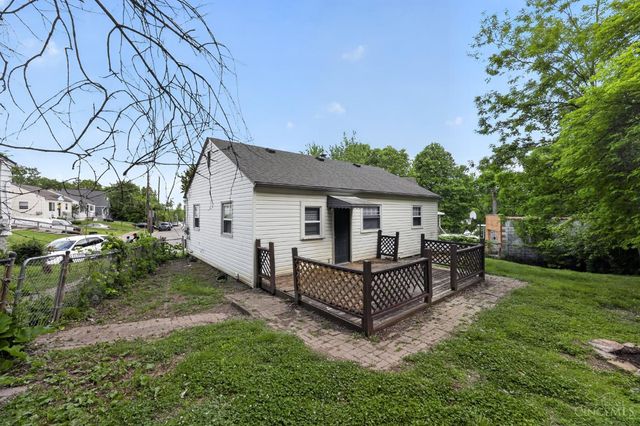 1923 Ashbrook Drive, Cincinnati, OH 45238