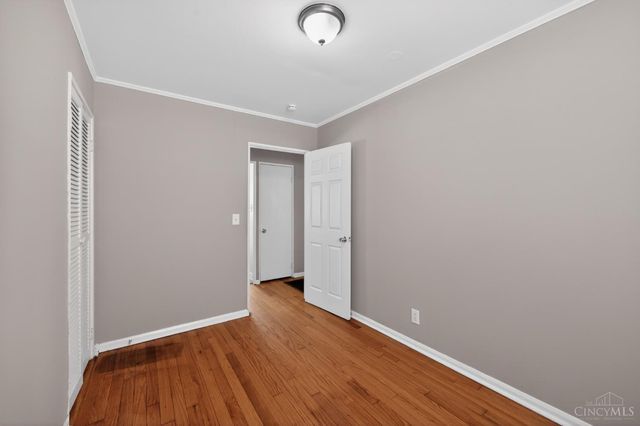 1923 Ashbrook Drive, Cincinnati, OH 45238