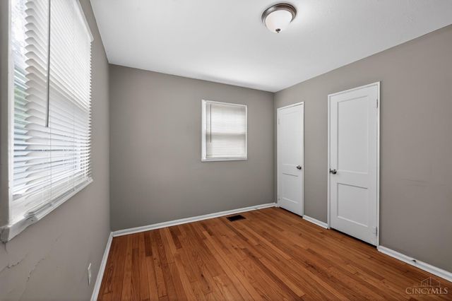 1923 Ashbrook Drive, Cincinnati, OH 45238