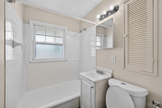 1923 Ashbrook Drive, Cincinnati, OH 45238