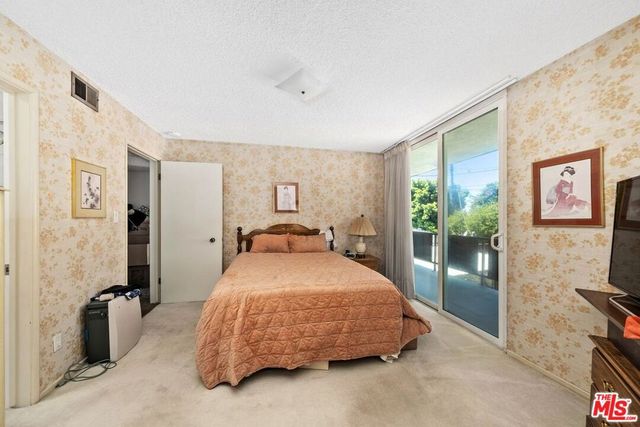 6505 S Halm Avenue, Los Angeles, CA 90056