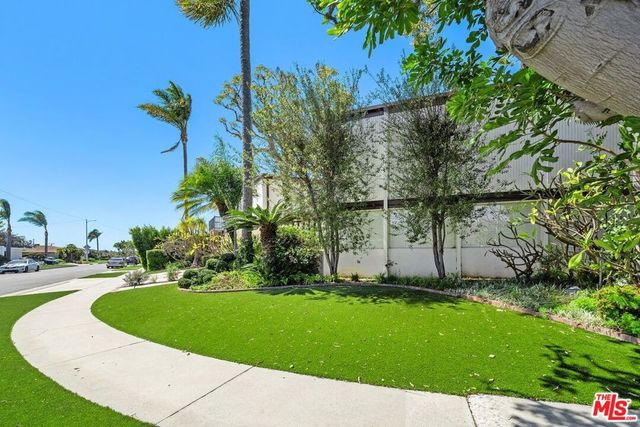 6505 S Halm Avenue, Los Angeles, CA 90056