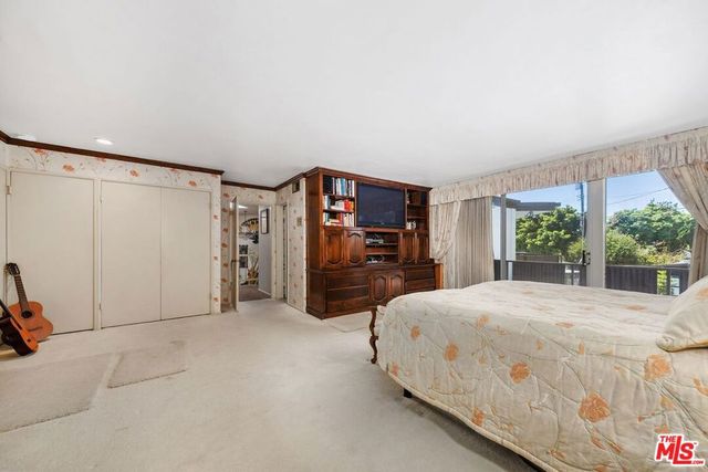 6505 S Halm Avenue, Los Angeles, CA 90056