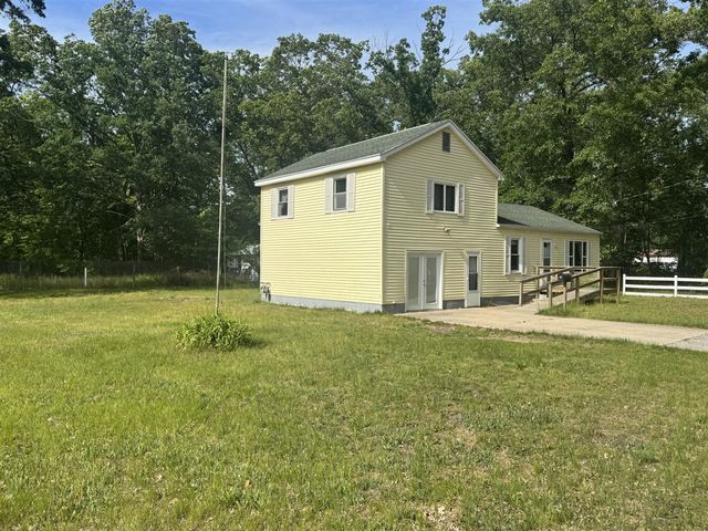 6878 Evanston Avenue, Muskegon, MI 49442