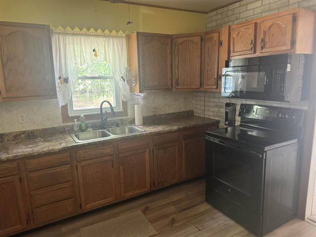 6878 Evanston Avenue, Muskegon, MI 49442