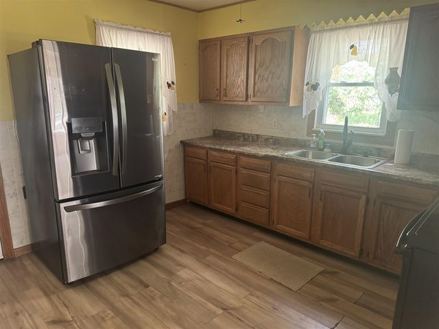 6878 Evanston Avenue, Muskegon, MI 49442