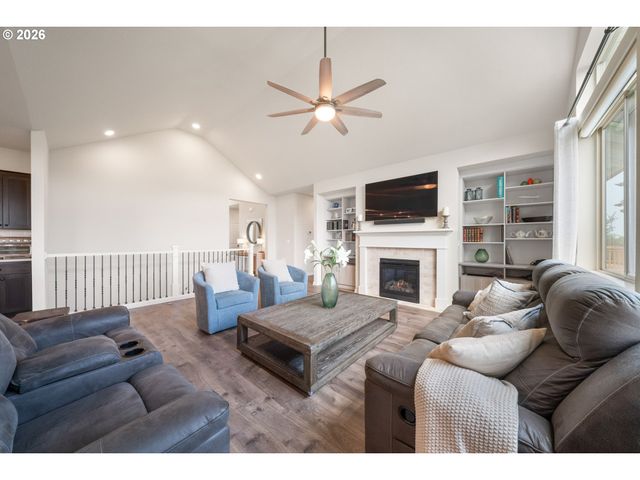 2408 Ne 192ND Ave, Vancouver, WA 98684