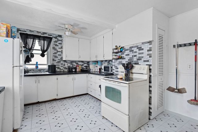 9 Pilgrim Road, Haverhill, MA 01832