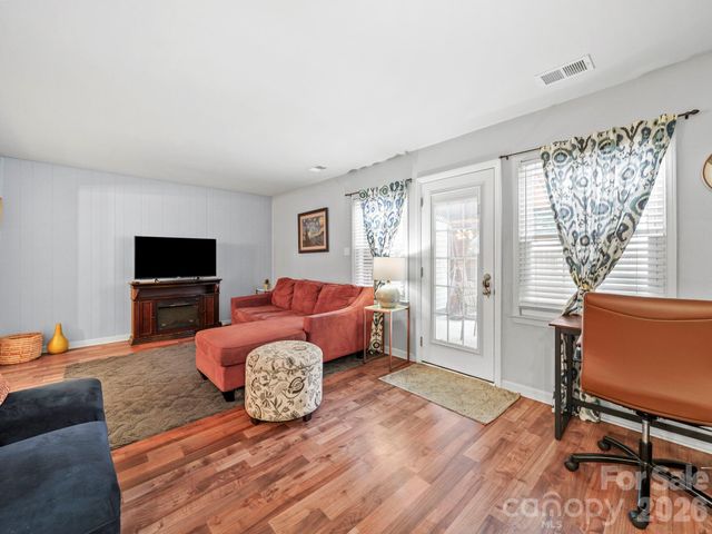 8078 Knights Bridge Road, Charlotte, NC 28210