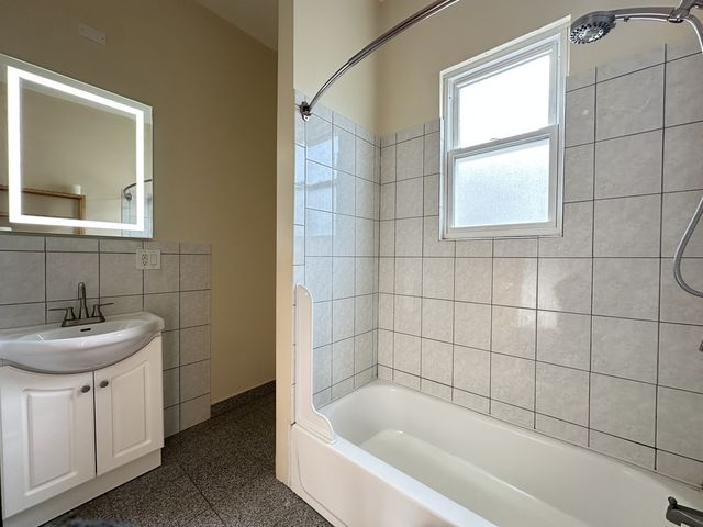 2028 N Hamlin Avenue 2, Chicago, IL 60647