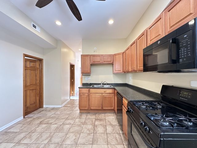 2028 N Hamlin Avenue 2, Chicago, IL 60647