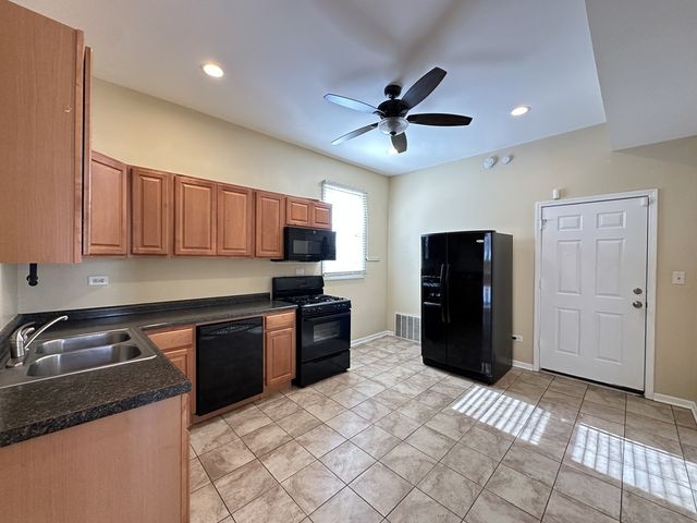 2028 N Hamlin Avenue 2, Chicago, IL 60647