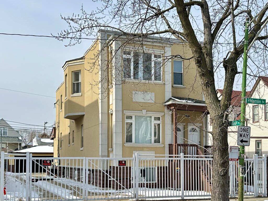 2028 N Hamlin Avenue 2, Chicago, IL 60647